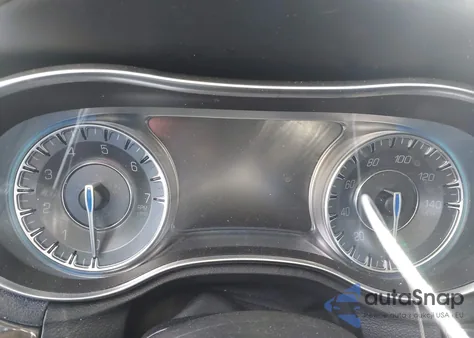 2019 Chrysler 300 Limited из США, поврежденный, VIN 2C3CCAEG4KH704379